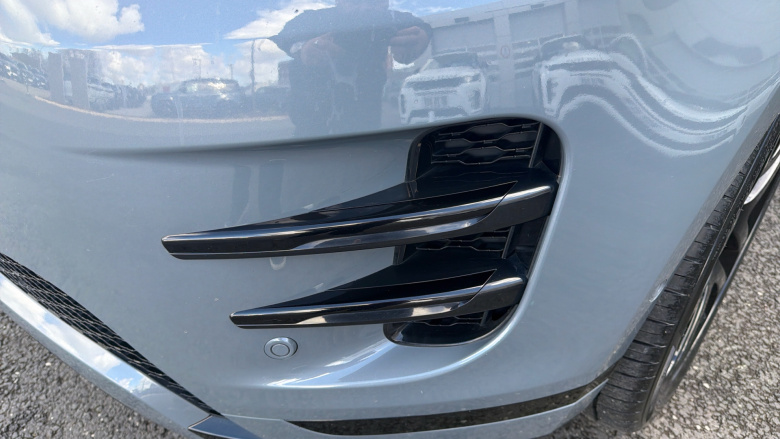 Land Rover Range Rover Evoque 2.0 D200 R-Dynamic SE 5dr Auto Diesel Hatchback